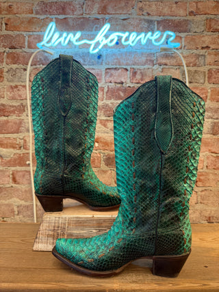 Coral Women’s Cowboy Boots Size 9